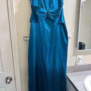 Elegant Blue Evening Gown